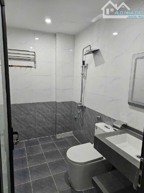 Cực hiếm Ôtô đỗ cửa, rộng thoáng48,5m*4T Phụng Châu. Ở sướng, đầu tư chắc thắng.GIÁ 3,x tỷ - 3