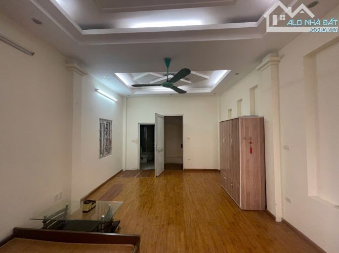 nhà riêng ngõ phố  hoàng mai gần chợ hoàng mai dt40m2x5t giá 12tr - 3