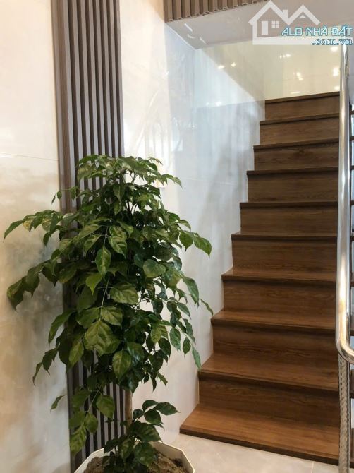 Giá rẻ bất ngờ, chỉ 1 tỷ 280 sở hữu nhà 2 tầng ở 229 Miếu Hai Xã 40m2 - 3