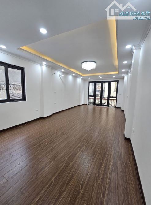 CẦN BÁN GẤP, NHÀ PHÂN LÔ, HOÀNG QUỐC VIỆT, 35M, Ô TÔ ĐỖ CỬA, 11 TỶ - 3