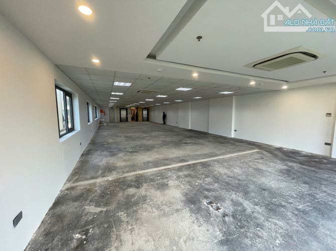 Cho thuê văn phòng tại Phan Đình Phùng: 190m2, mặt tiền 8m, thông sàn, có hầm, PCCC. - 3
