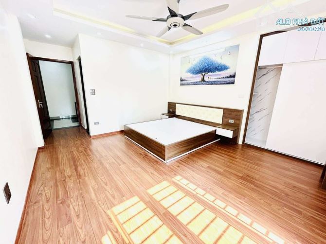 Minh Khai- Hai Bà Trưng. Diện tích rộng 45m2. 1 Ngoặt ra phố. Ba gác đỗ. Giá 8 tỷ 50tr - 3