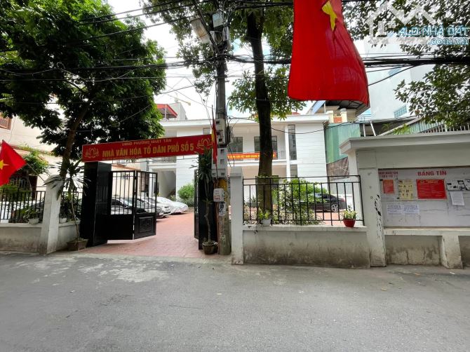 Rẻ nhất Tây Hồ! Nhà phố Lạc Long Quân, 80m ra Hồ Tây 63m2, 6 tầng, giá 9.6 tỷ - 3