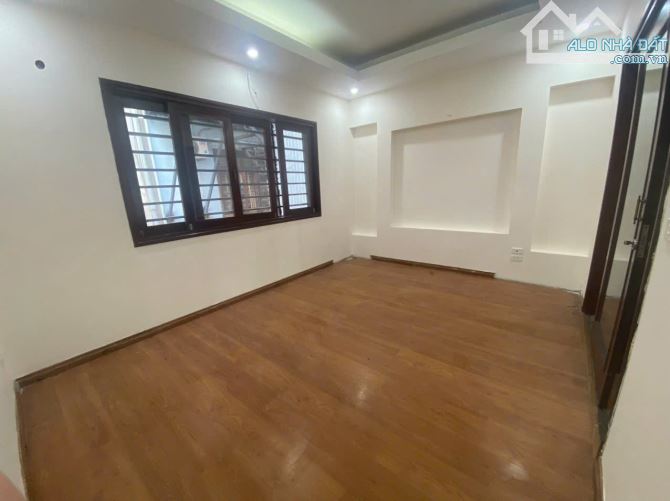 Cho thuê nhà liền kề sau lưng trường Tiểu học Ban Mai. - 3