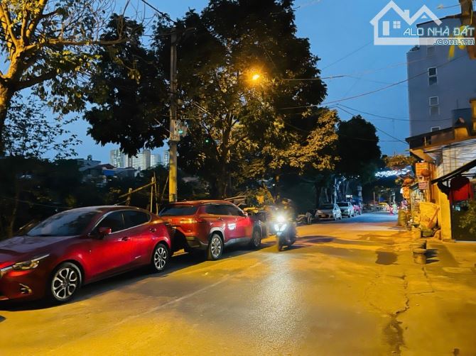 PHÂN LÔ - Ô TÔ VÀO NHÀ - THANG MÁY - KINH DOANH - 03 THOÁNG. - 3