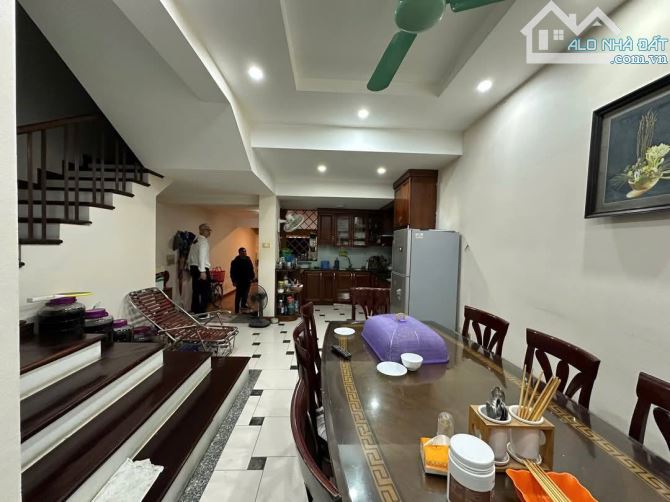 BÁN NHÀ KHU BÁN ĐẢO LINH ĐÀM . QUÁ ĐẸP . MT 12 M . NHÀ 4 TẦNG . 68 TỶ - 3