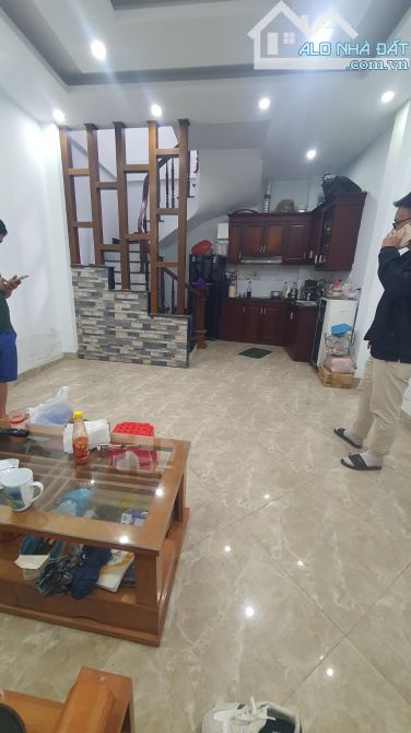 Bán nhà 5 tầng Trần Cung - Hoàng Quốc Việt - 6tỷ55 - 3