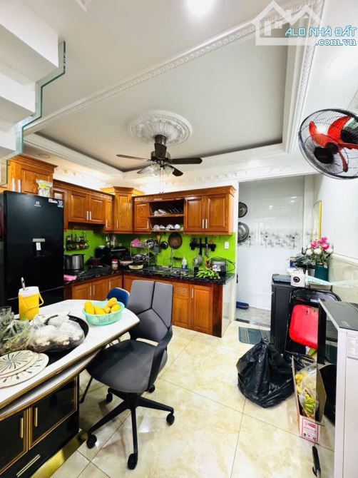 Bán nhà hẻm xe tải tránh Liên Khu 5-6, Bình Tân, 5 tầng, 50m2 , nhà mới, chỉ nhỉnh 5 tỷ - 3