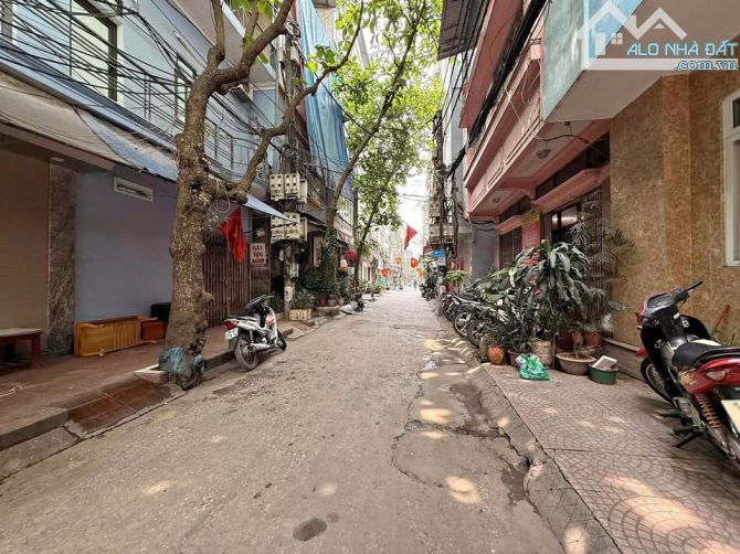 SIÊU HIẾM BÁN NHÀ CẦU GIẤY 45M,FULL ĐỒ, RA PHỐ CỰC GẦN,CHỈ 8.5 TỶ - 3