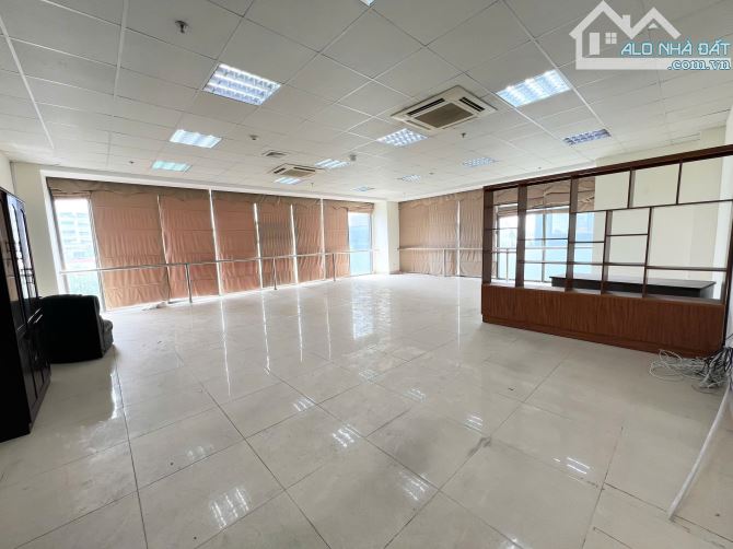 CHO THUÊ VĂN PHÒNG TẠI NGOẠI GIAO ĐOÀN - BẮC TỪ LIÊM 50M2 GIÁ CHỈ 10TR / THÁNG . - 3