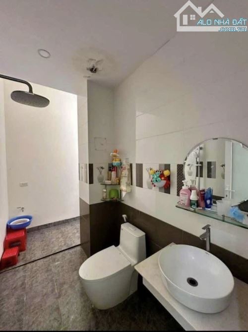 BÁN NHÀ MÊ MẶT TIỀN ĐƯỜNG LƯƠNG ANH QUANG - DT: 5x22m - TC: 50m2 - H: BẮC -3,7 TỶ - 3