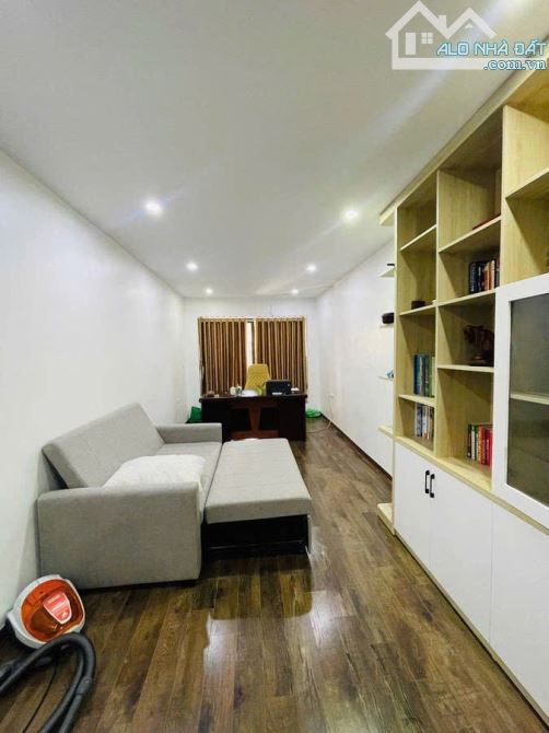 Cần bán nhà trung tâm Hai Bà Trưng, DT 37mx5 tầng, MT 3m, 8,3 tỷ - 3