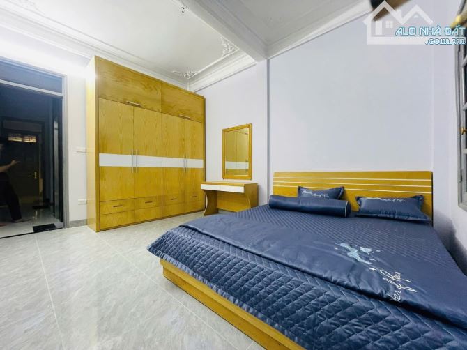 NHÀ ĐẸP VIP KIM ĐỒNG - 5 TẦNG THANG MÁY, PHÂN LÔ BÀN CỜ, 10M OTO TRÁNH - GIÁ 17 TỶ - 3