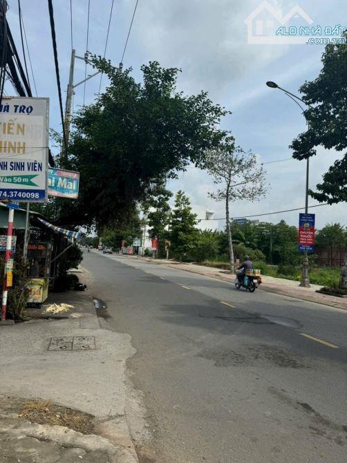 🏡 Cần chuyển nhượng lại căn nhà mặt tiền đường MẬU THÂN.  👍 Nhà 1 Trệt 1 lầu . 2 mặt tiề - 3