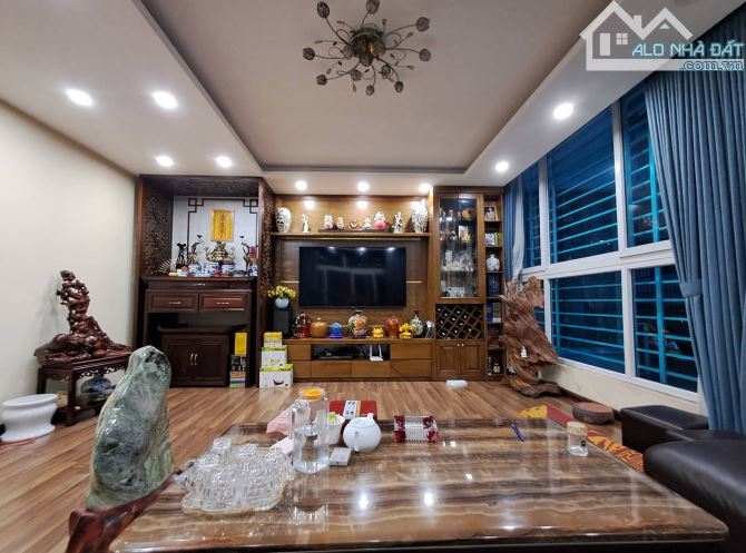 Bán nhà dân xây chắc chắn mặt ngõ ô tô tránh, đỗ cửa, vào nhà, lô góc hiếm đẹp - 3