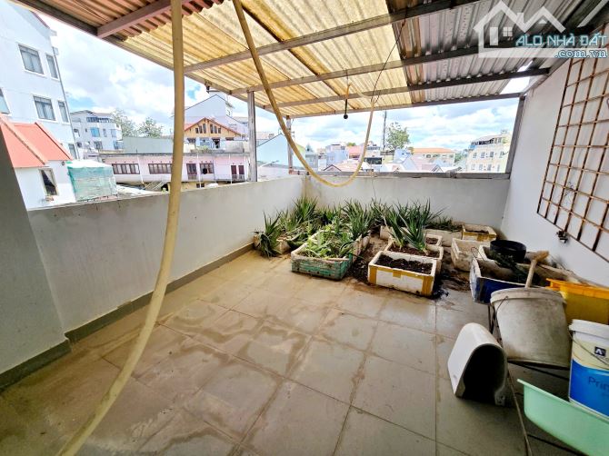 Villa 4 TẦNG GẦN CHỢ CHI LĂNG P9, SÂN VƯỜN GARA Ô TÔ ĐƯỜNG NHƯẠ THÔNG HÀNH - 3