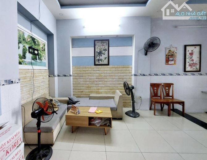NHÀ 3 TẦNG, ĐƯỜNG SỐ RỘNG 6M THÔNG LÊ VĂN THỊNH - 190M - CHỈ 19TỶ  Ngang bề thế 19m - 3