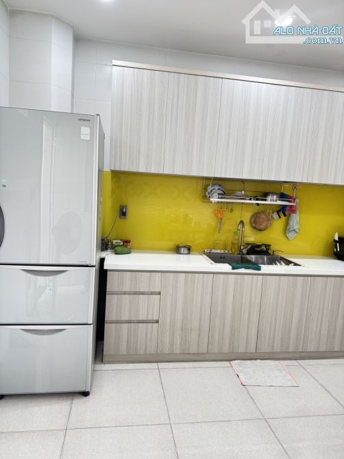 Bán Nhà MT Hoàng Kim Giao- 4m x 26m - 4 Lầu - 6PN -6WC Có Thang Máy -F5 Q8 - 4