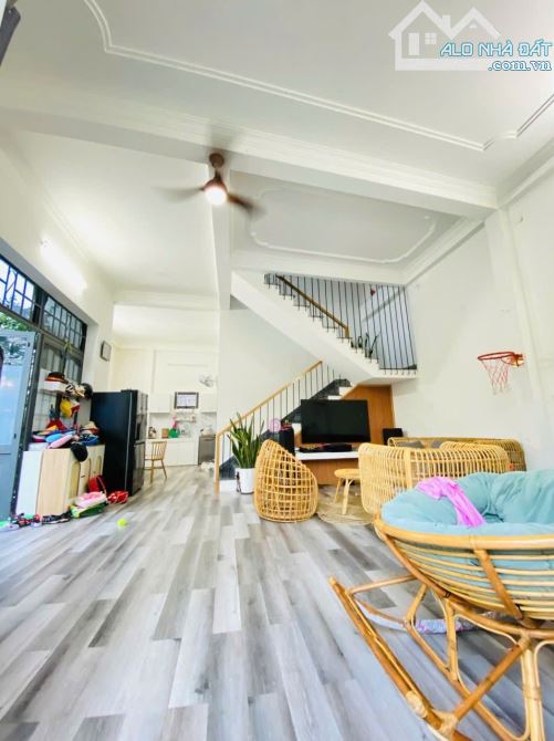 SIÊU PHẨM 2 TẦNG LÔ GÓC PHAN BÁ PHIẾN - CÁCH BIỂN VÀI BƯỚC CHÂN CHỈ NHỈNH 9 TỶ - 4