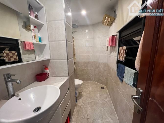 CẦN BÁN GẤP NHÀ LÔ GÓC VIP LA KHÊ – 3 Ô TÔ TRÁNH – 5 TẦNG – 40/60m – GIÁ CHỈ 15.8 TỶ - 3