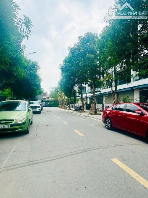 BIỆT THỰ LIỀN KỀ, KĐT BÌNH MINH GARDEN, PHỐ ĐỨC GIANG, LONG BIÊN, DT 80 M, 5 T, MT 5 M, GI - 4