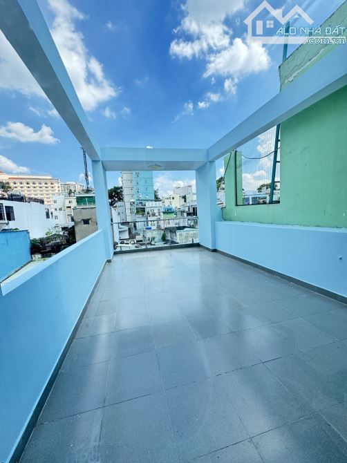 Hẻm 6M Trần Bình Trọng. Q10. Nhà 5 tầng mới tinh. 5PN. 6WC. Sổ vuông HC đủ. Chỉ 9,x tỷ - 4