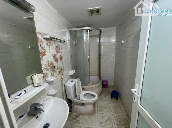 nhà riêng ngõ phố  hoàng mai gần chợ hoàng mai dt40m2x5t giá 12tr - 4