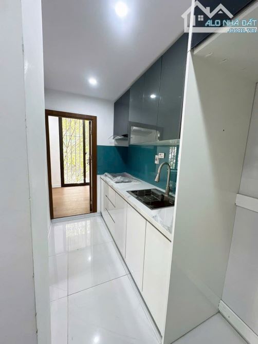 BÁN NHÀ Tập Thể Thành Công,Nguyên Hồng DT 20m(tt sd 55m) Tầng 3,ngang 6m,G iá 3,8 tỷ - 4