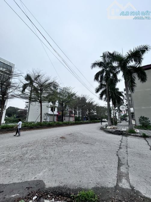 Bán nhà 2 tầng ở ngay trung tâm thị trấn Trâu Quỳ, khu giãn dân tái định cư 7.2ha,cực hiếm - 4