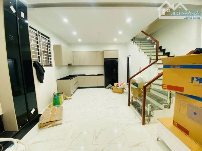 Xã Đàn - 40m2 - mặt tiền 4.8m - căn góc - nhà đẹp full nội thất - chỉ 7.5 tỷ - 4