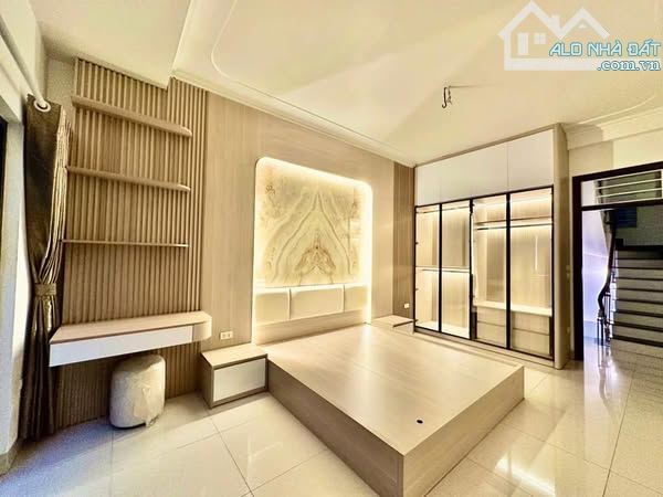 Bán Nhà Đẹp 30m2- 5T- Phố Tô Hiệu- Hà Đông- Đường 2 ô tô tránh- sổ vuông đẹp- Nhỉnh 8 tỷ - 4