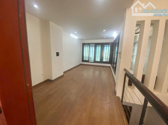 Cho thuê nhà liền kề sau lưng trường Tiểu học Ban Mai. - 4