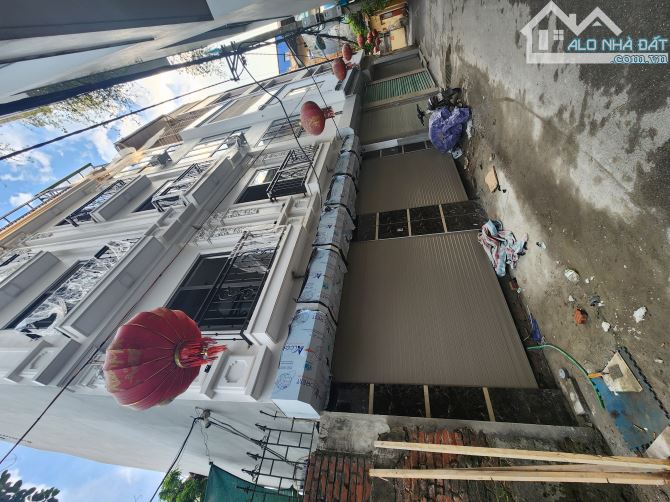 PHÂN LÔ - Ô TÔ VÀO NHÀ - THANG MÁY - KINH DOANH - 03 THOÁNG. - 4