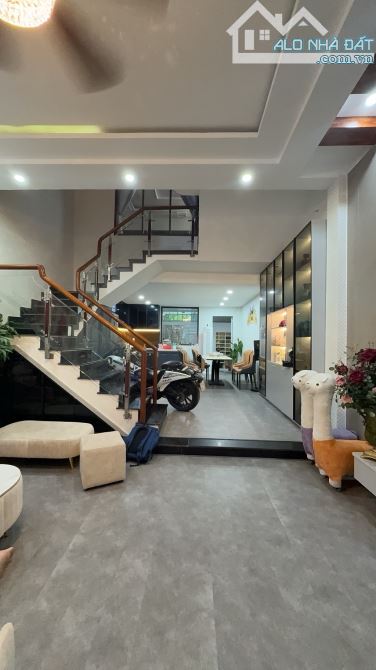 🔥🔥🔥NHÀ 3 TẦNG BÀU NĂNG 1 SÁT LÝ THÁI TÔNG. VỊ TRÍ VÀ GIÁ SIÊU ĐẸP 🔥🔥🔥 - 4