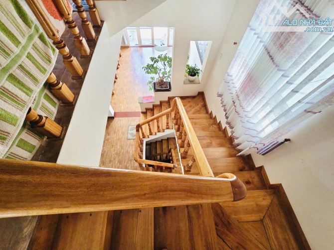 HẠ 2TỶ CHO CĂN VILLA SÂN VƯỜN NGAY GẦN CHỢ CHO LĂNG P9 ĐÀ LẠT NGANG 9.5M - 4