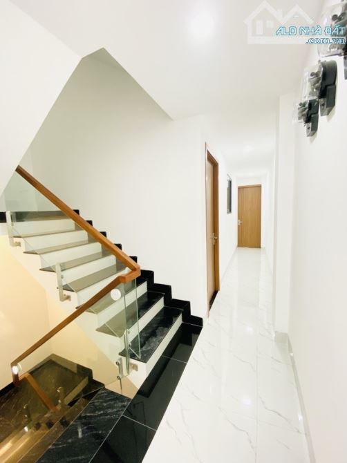 NHÀ ĐẸP 5Tầng (4.2 x 21) 8P ngủ, OTO VÀO NHÀ đường Thống Nhất chỉ 10.9tỷ - 4