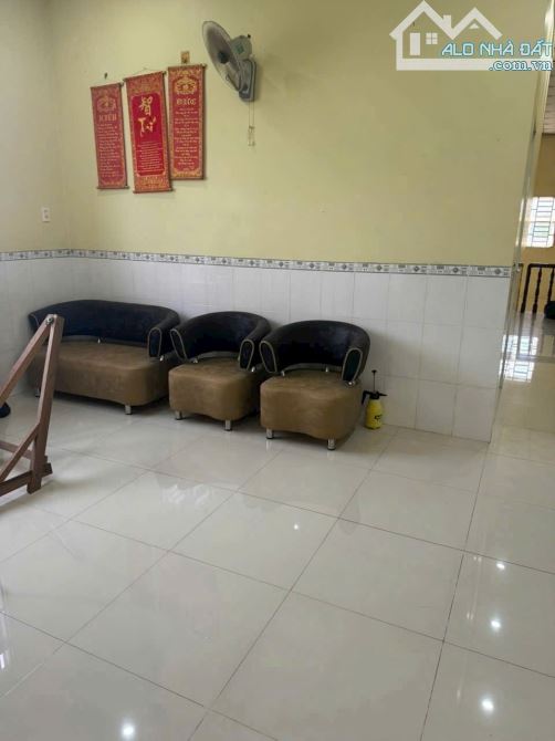 🏡 Cần chuyển nhượng lại căn nhà mặt tiền đường MẬU THÂN.  👍 Nhà 1 Trệt 1 lầu . 2 mặt tiề - 4