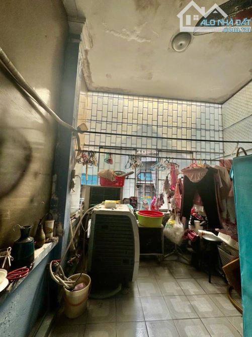 Trường Chinh ô tô vào nhà, kinh doanh đa dạng, cực gần phố, 4 tầng, dt 37m2, mt 3.6m, 9 tỷ - 4