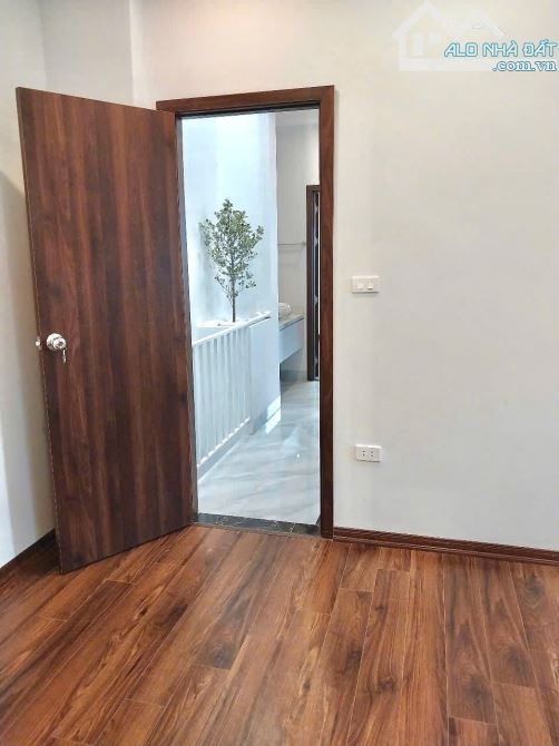 Bán nhà mới đẹp 40m2 x 5 tầng, 10m ra ô tô tránh, nội thất siêu lung linh - 4