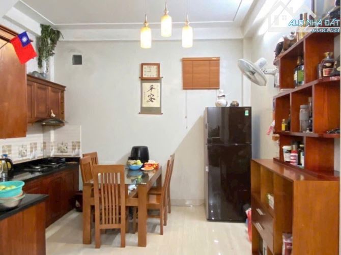Bán Nhà riêng Phố Lê Quang Đạo 37M2. Chỉ 5,9 tỷ - 4