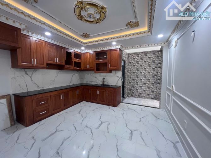 Bán nhà mới 4 tầng, 68m2, HXH, cách Phạm Văn Đồng 300m, full nội thất cao cấp, giá 8.7 tỷ. - 4