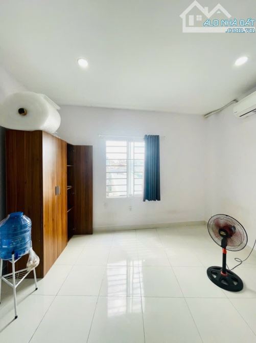 BÁN NHÀ RẺ Q3 5 TẦNG 10 PHÒNG 95M2 NGANG 6M 7 TỶ9 - 5