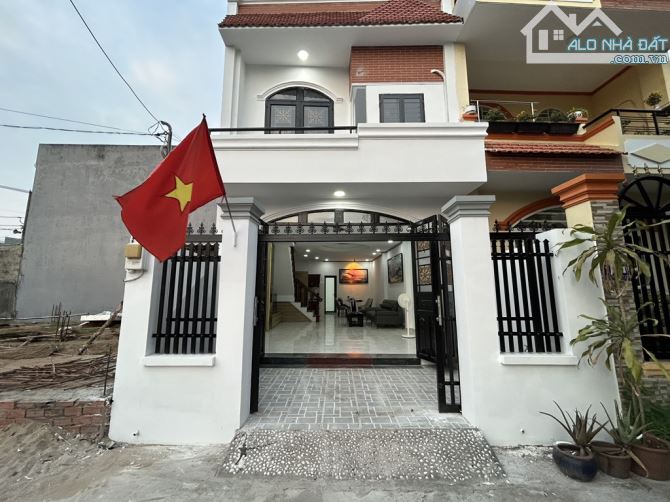 Siêu phẩm nhà 2 tầng 85m2, hẻm xe tải ,Nguyễn Duy Trính - Q9 - 5