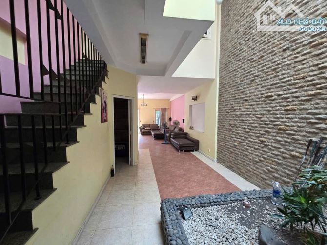 Cho thuê nhà hẻm nhựa xe tải 339 Lê Văn Sỹ, P13, Q3.(DT:5x29m) - 2 lầu giá thuê: 39 triệu - 5