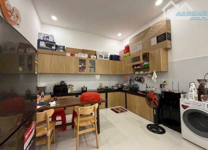 Bán giùm ông cậu căn nhà cấp 4 ở ngay Lê Thị Lơ Hóc Môn dt rộng rãi 102m2, 535TR - 5