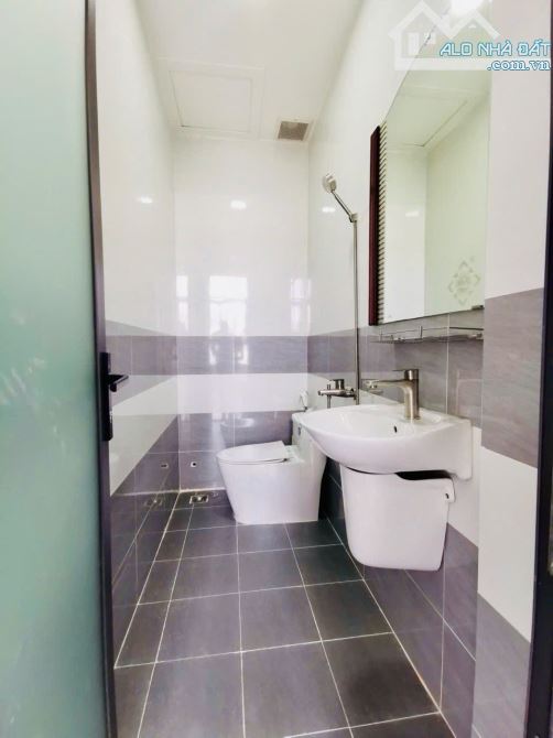 BÁN CHDV 6 PHÒNG LÊ TRỌNG TẤN TÂN PHÚ - THU NHẬP 24TR/THÁNG - GIÁ NHỈNH 6 Tỷ - 5