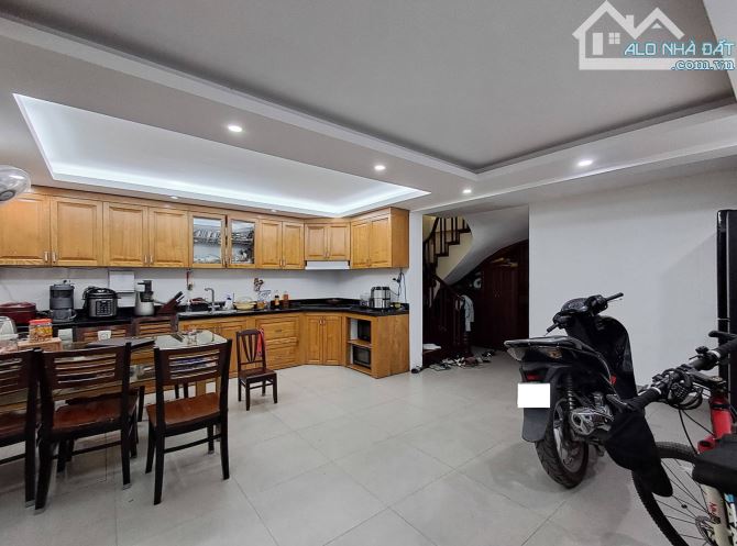 Bán nhà dân xây chắc chắn mặt ngõ ô tô tránh, đỗ cửa, vào nhà, lô góc hiếm đẹp - 5