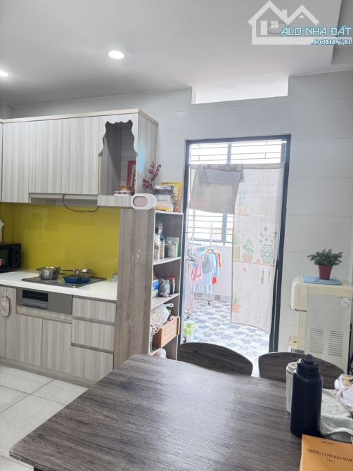 Bán Nhà MT Hoàng Kim Giao- 4m x 26m - 4 Lầu - 6PN -6WC Có Thang Máy -F5 Q8 - 6