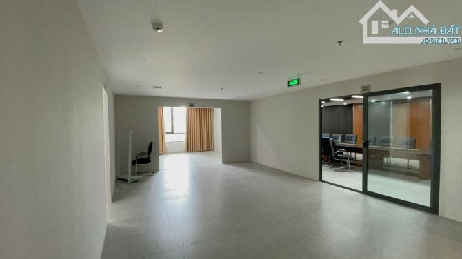 Cho Thuê văn phòng 300 m2 Hải Châu, view cực đỉnh, làm việc 24/7 - 6