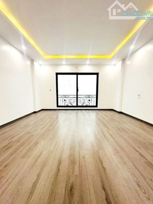 Bán Nhà Tứ Liên - Âu Cơ - Tây Hồ - Lô Góc 2 Thoáng -Gần Phố ,Ô Tô - 40M x 5Tầng Nhỉnh 8 Tỷ - 6